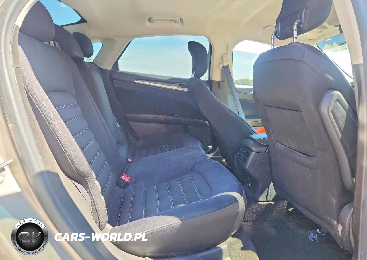 2015 Ford Fusion Se VIN:3FA6P0H79FR112852 - 10