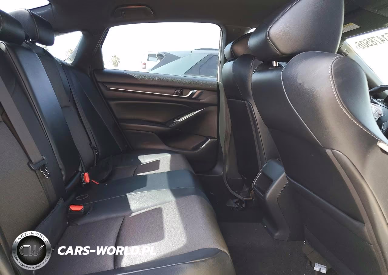2018 Honda Accord Sport VIN:1HGCV1F35JA170177 - 10