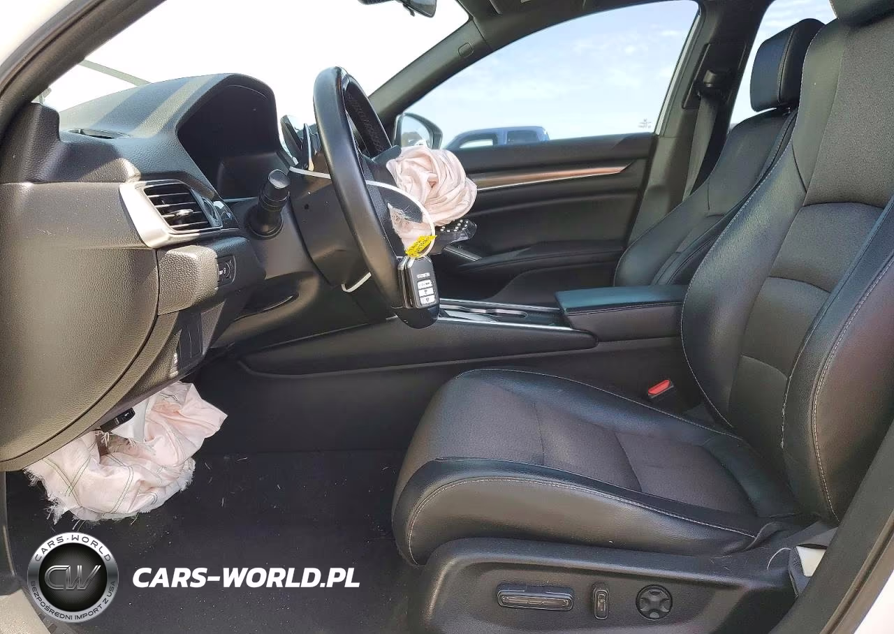 2018 Honda Accord Sport VIN:1HGCV1F35JA170177 - 7