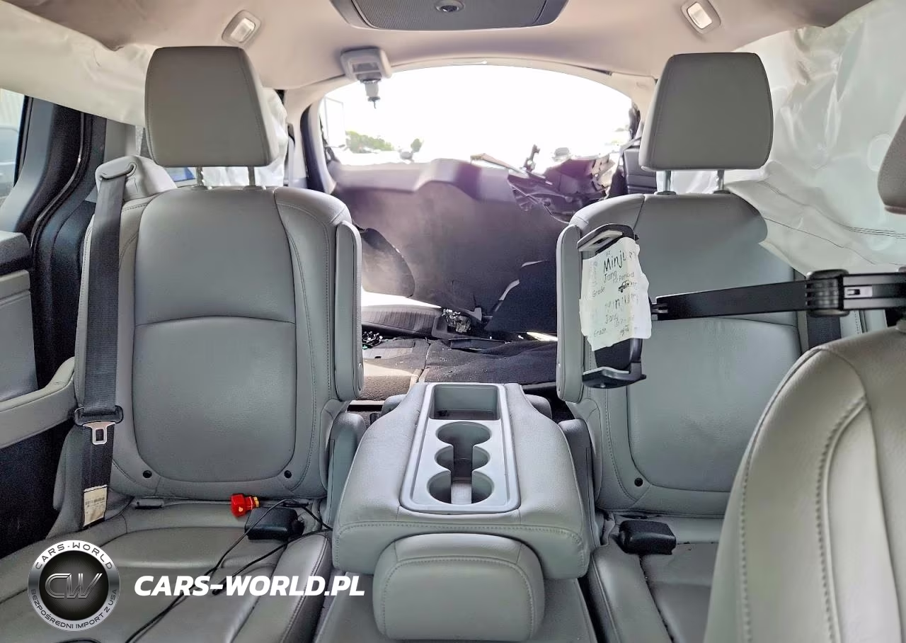 2019 Honda Odyssey Touring VIN:5FNRL6H86KB049977 - 10