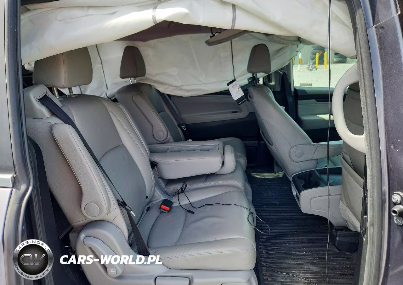 2019 Honda Odyssey Touring VIN:5FNRL6H86KB049977 - 11
