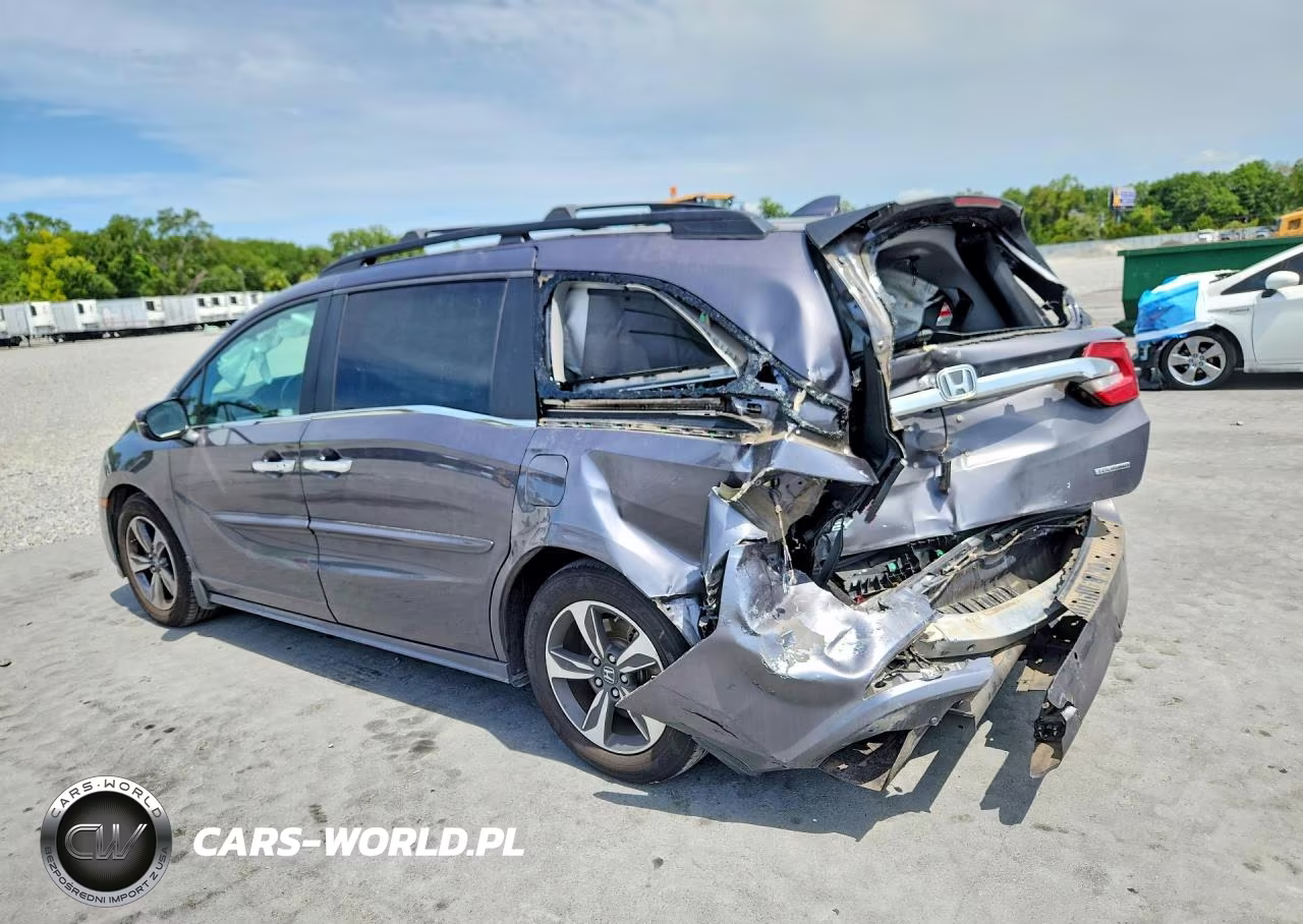 2019 Honda Odyssey Touring VIN:5FNRL6H86KB049977 - 2