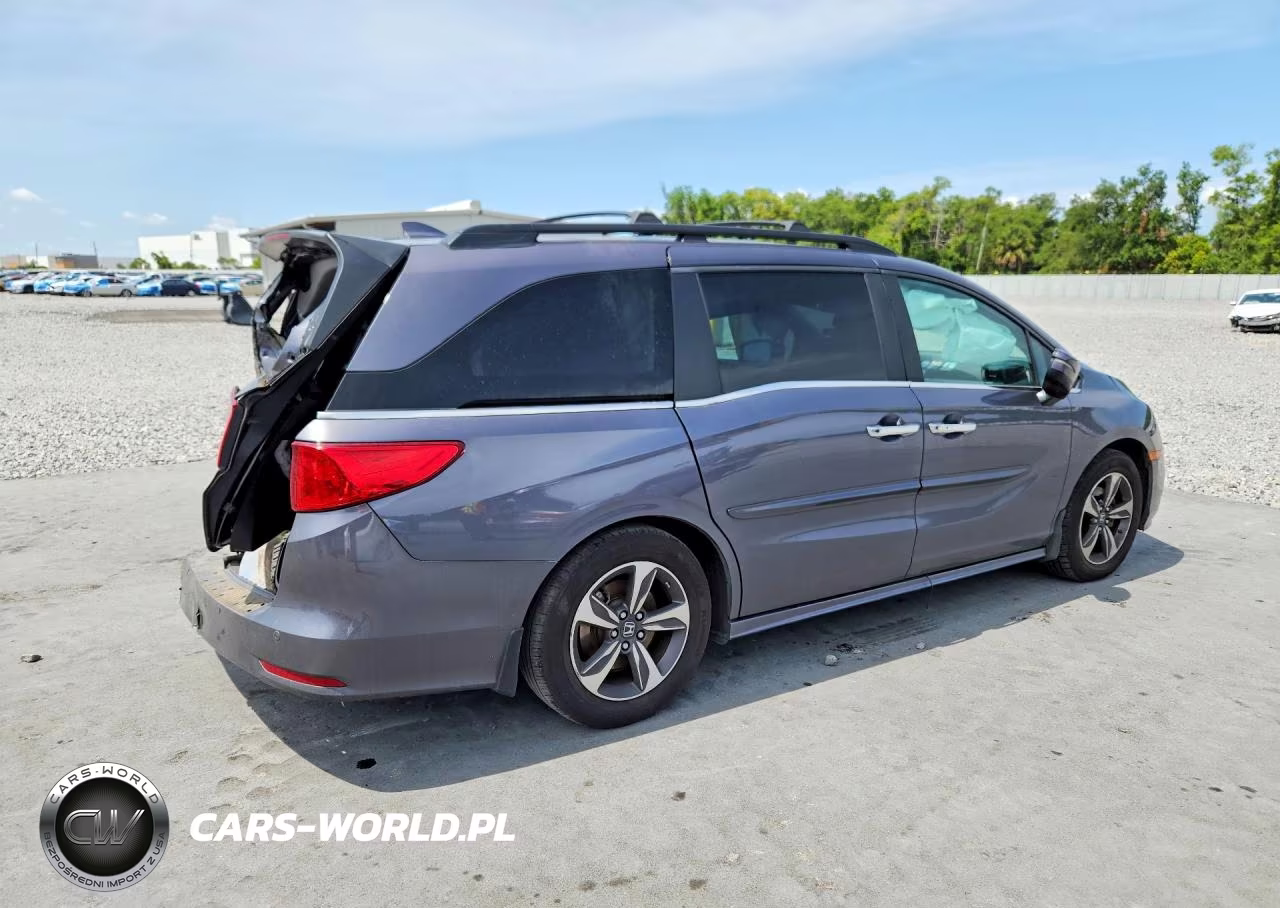 2019 Honda Odyssey Touring VIN:5FNRL6H86KB049977 - 3
