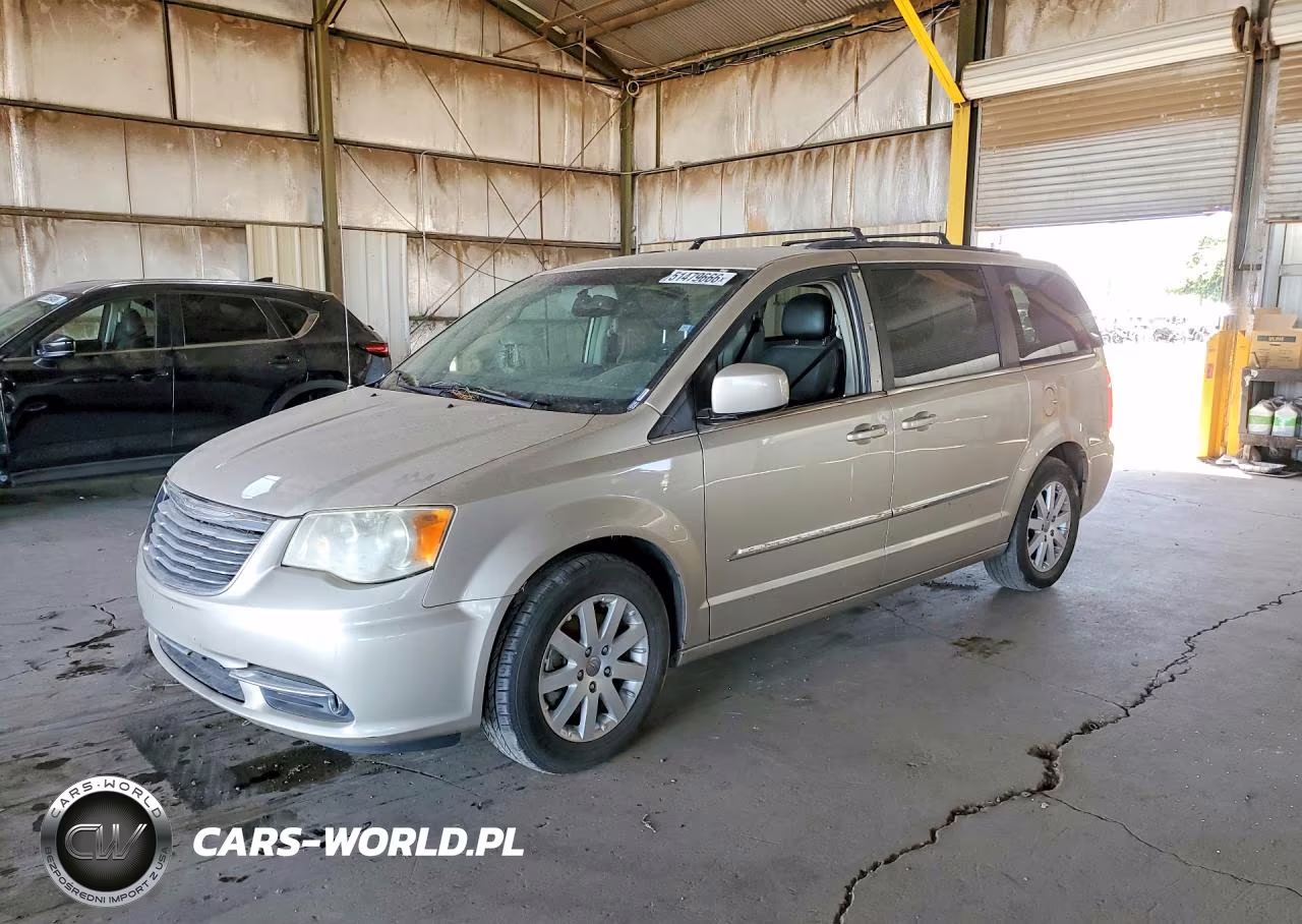 2013 Chrysler Town & Country Touring