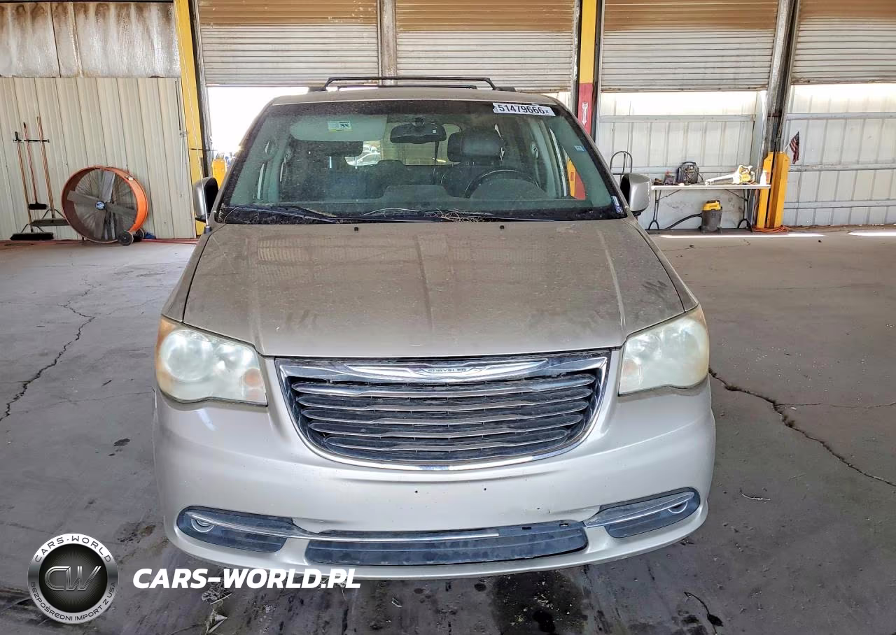 2013 Chrysler Town & Country Touring VIN:2C4RC1BG3DR715302 - 5