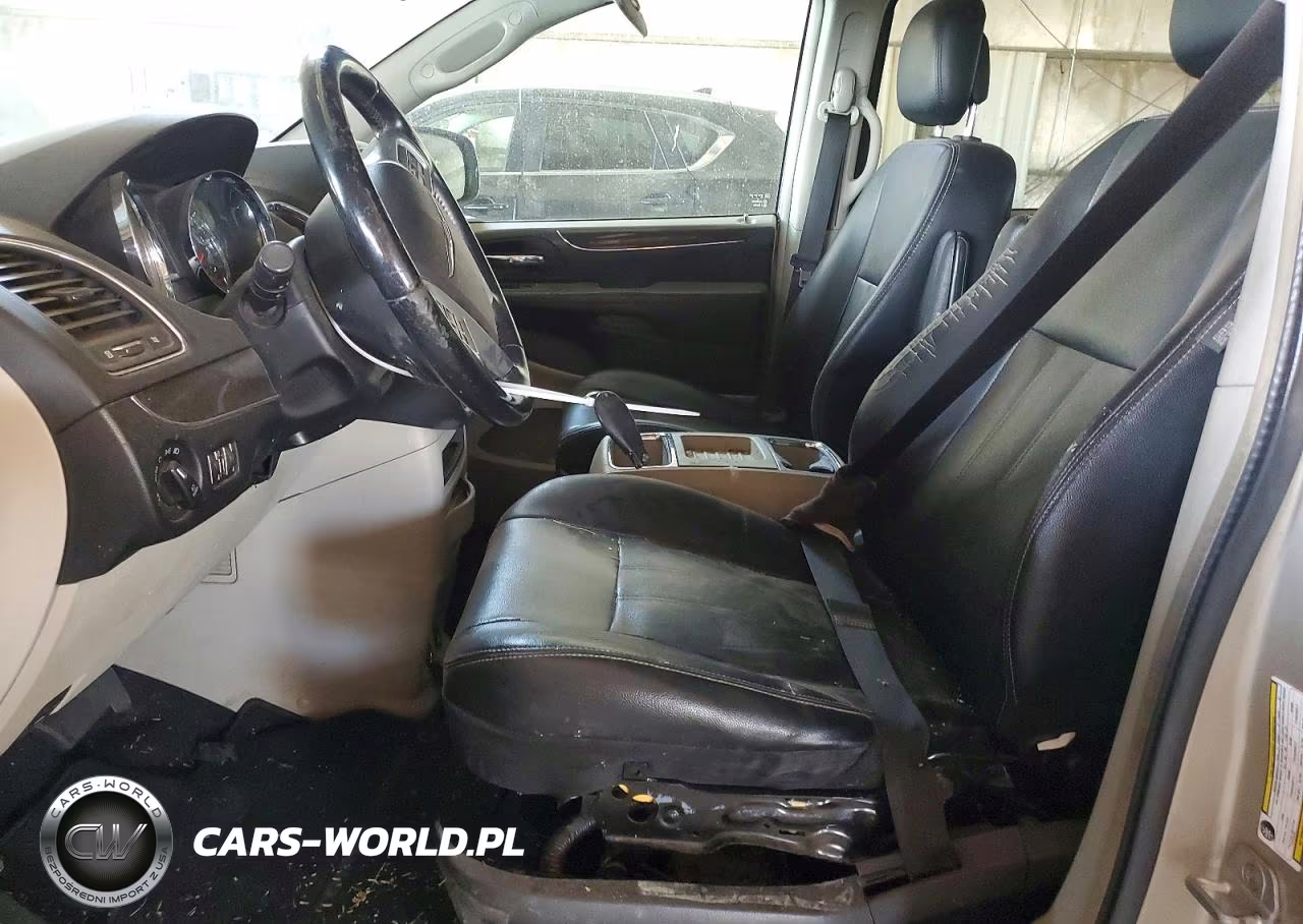2013 Chrysler Town & Country Touring VIN:2C4RC1BG3DR715302 - 7