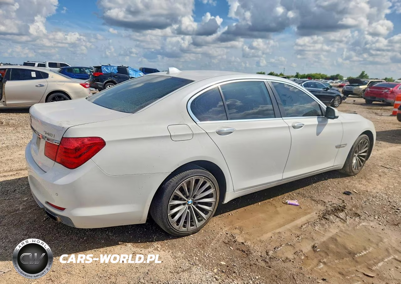 2012 BMW 740 I VIN:WBAKA4C54CDS99121 - 3