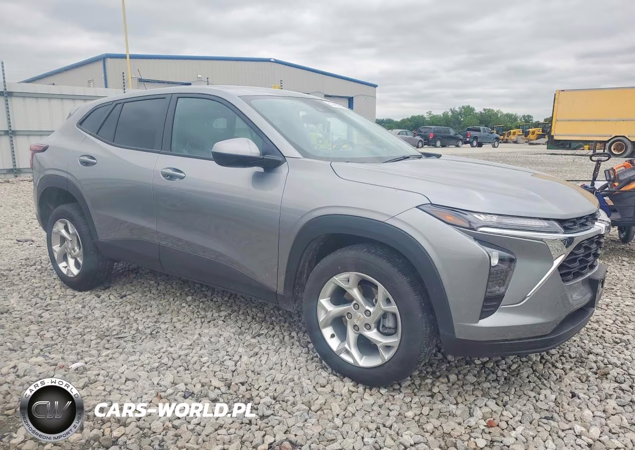 2025 Chevrolet Trax Ls VIN:KL77LFEP2SC154979 - 4