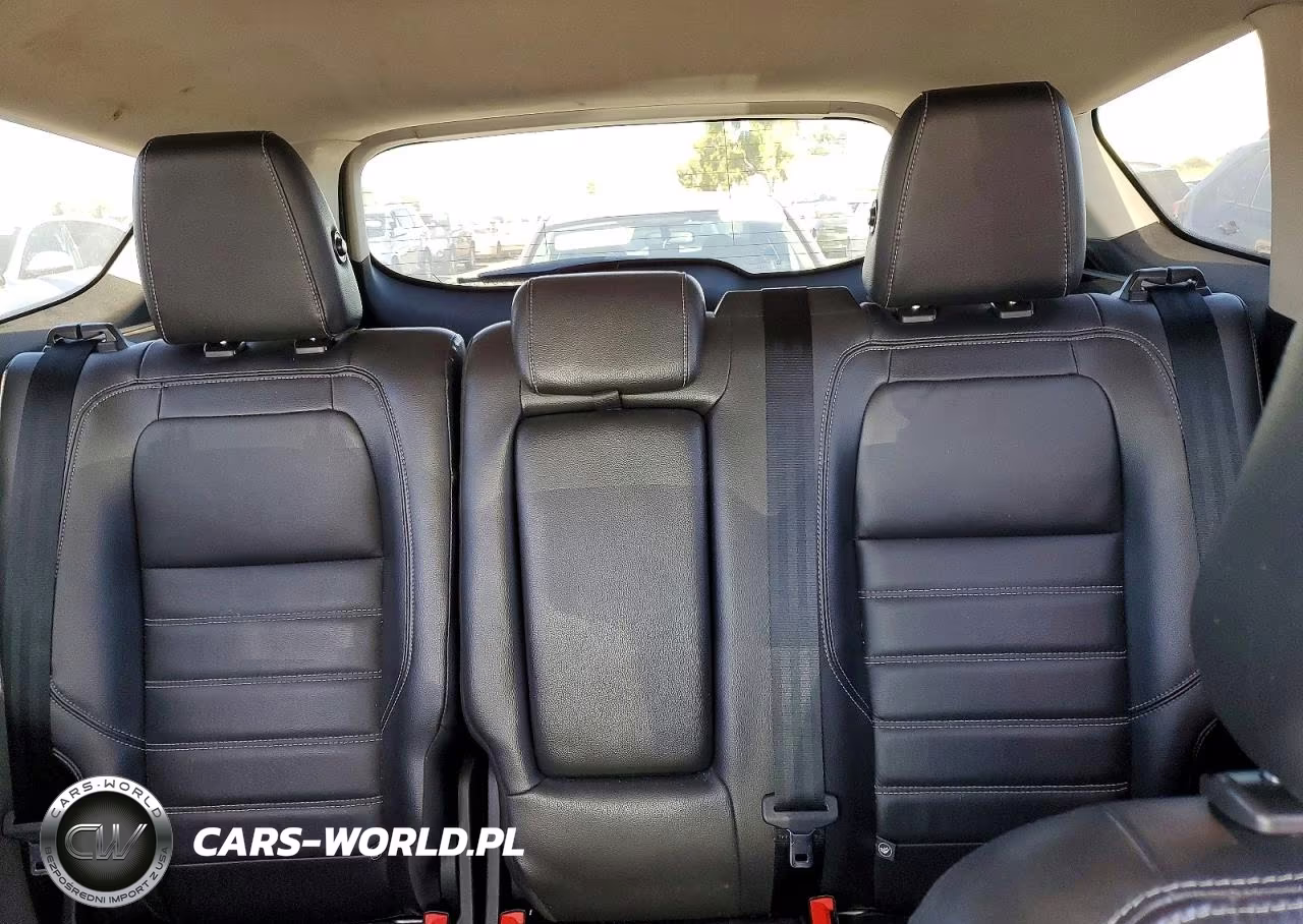 2018 Ford Escape Titanium VIN:1FMCU0J93JUA24099 - 10