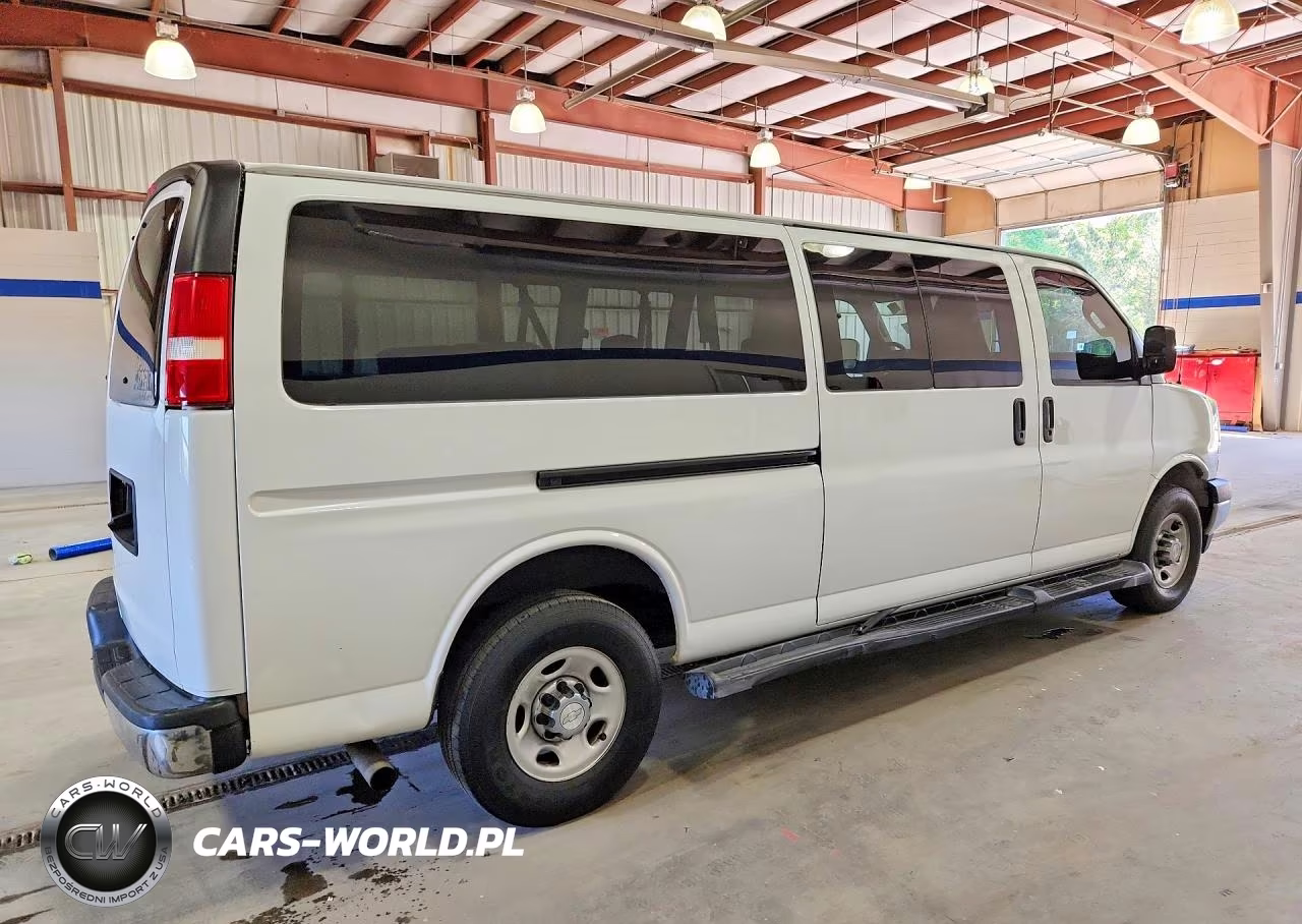 2019 Chevrolet Express G3500 Lt VIN:1GAZGPFP2K1176215 - 3