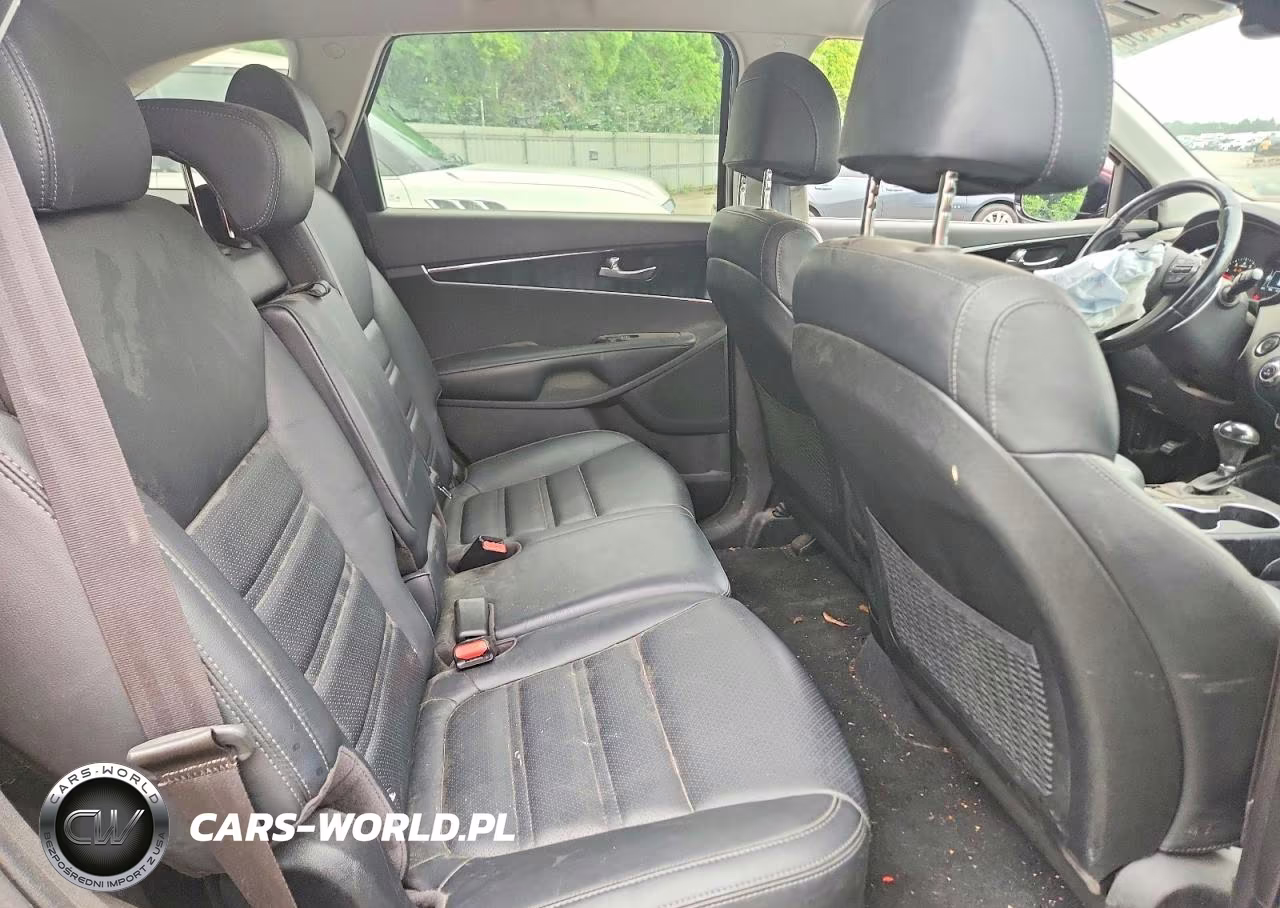 2017 Kia Sorento VIN:5XYPG4A32HG298048 - 11