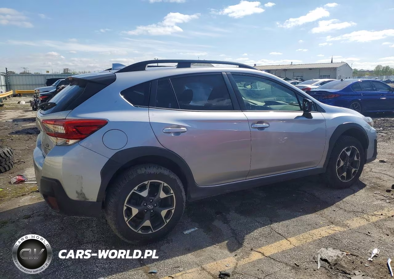2020 Subaru Crosstrek Premium VIN:JF2GTAPC6L8235490 - 3