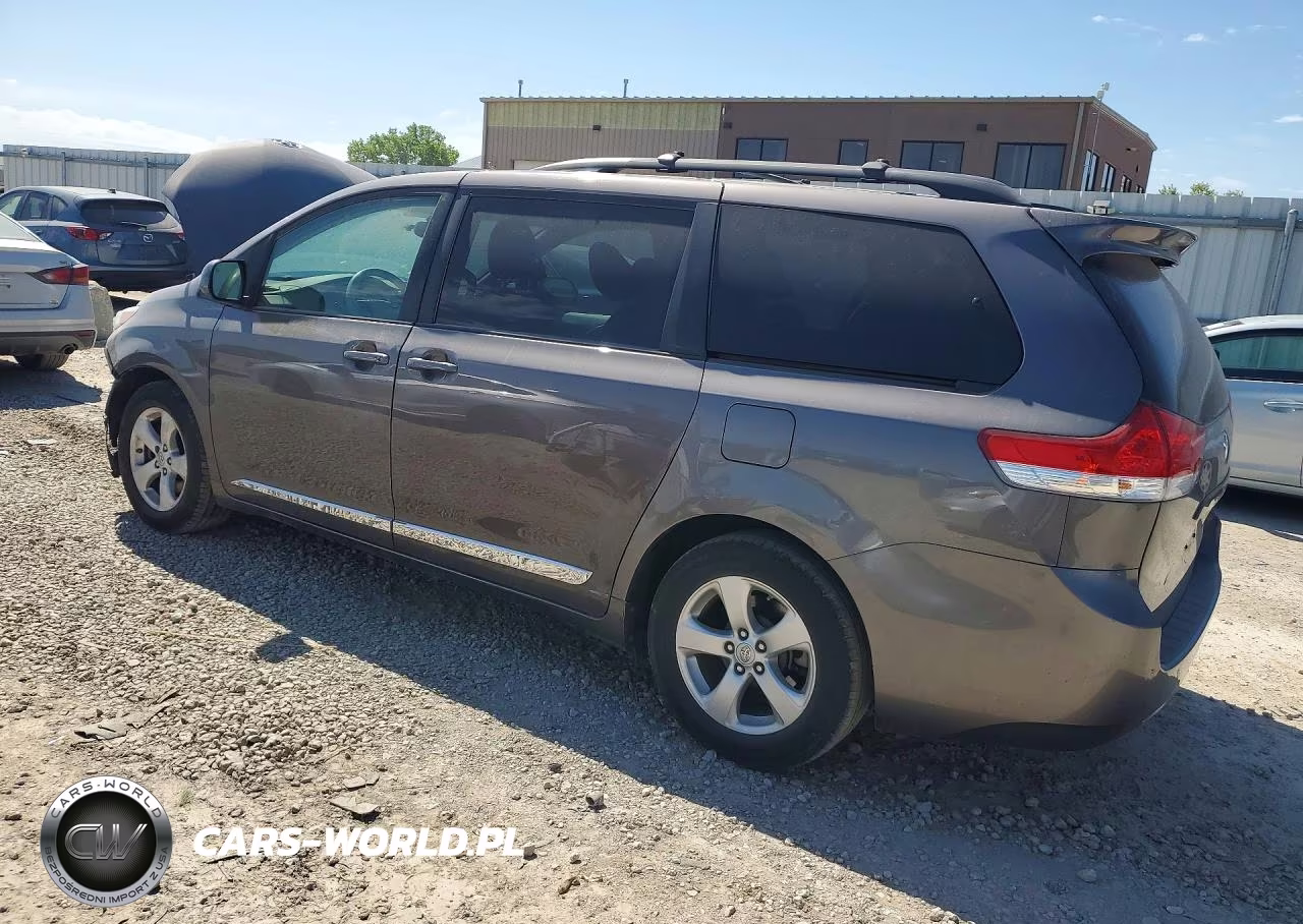 2011 Toyota Sienna Le VIN:5TDKK3DC5BS120689 - 2