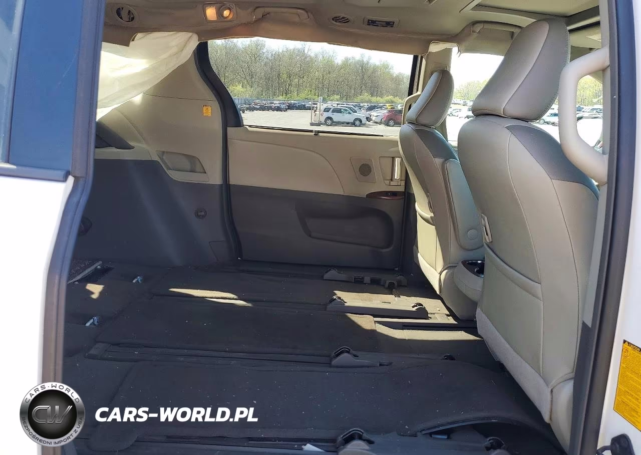 2012 Toyota Sienna Limited 7-Passenger VIN:5TDYK3DCXCS256117 - 11