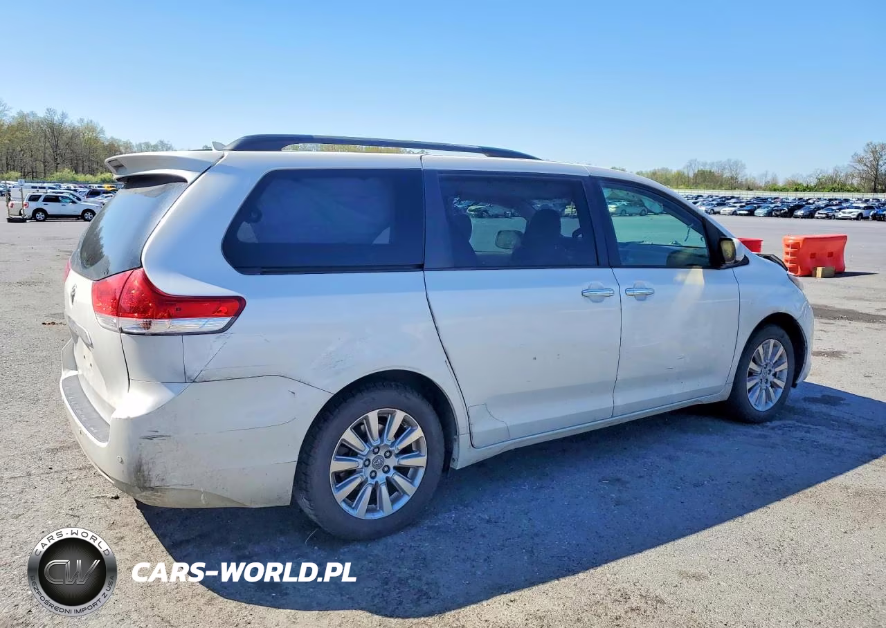 2012 Toyota Sienna Limited 7-Passenger VIN:5TDYK3DCXCS256117 - 3
