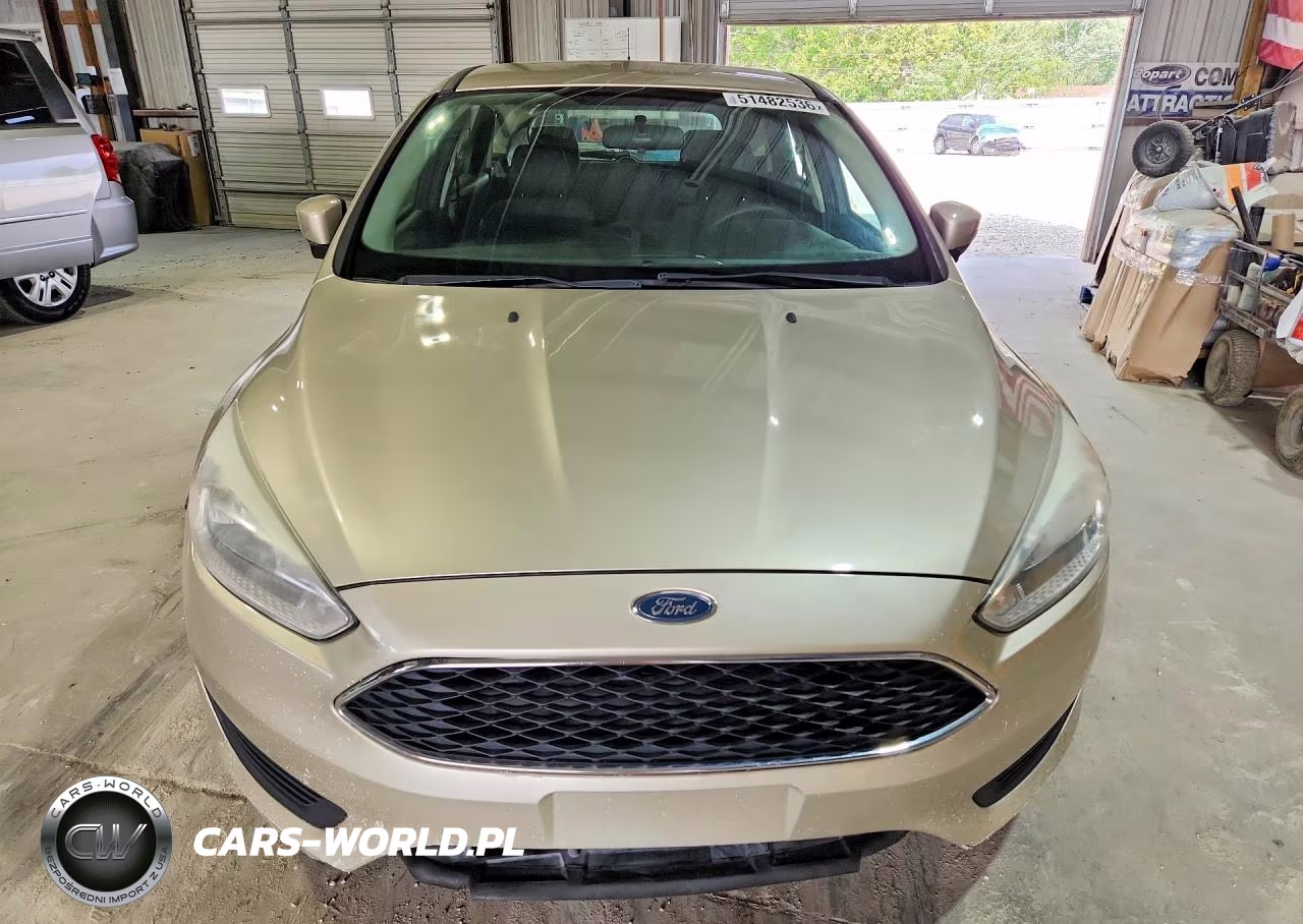 2017 Ford Focus Se VIN:1FADP3K21HL318335 - 5