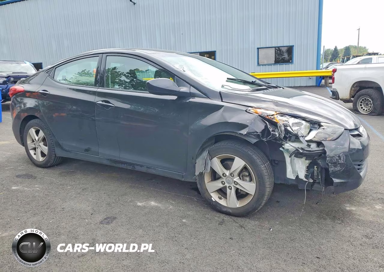 2013 Hyundai Elantra Gls VIN:KMHDH4AE3DU999557 - 4