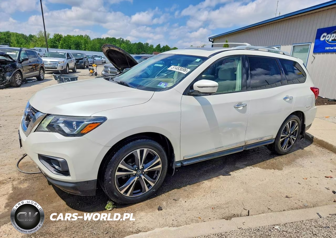 2017 Nissan Pathfinder Platinum