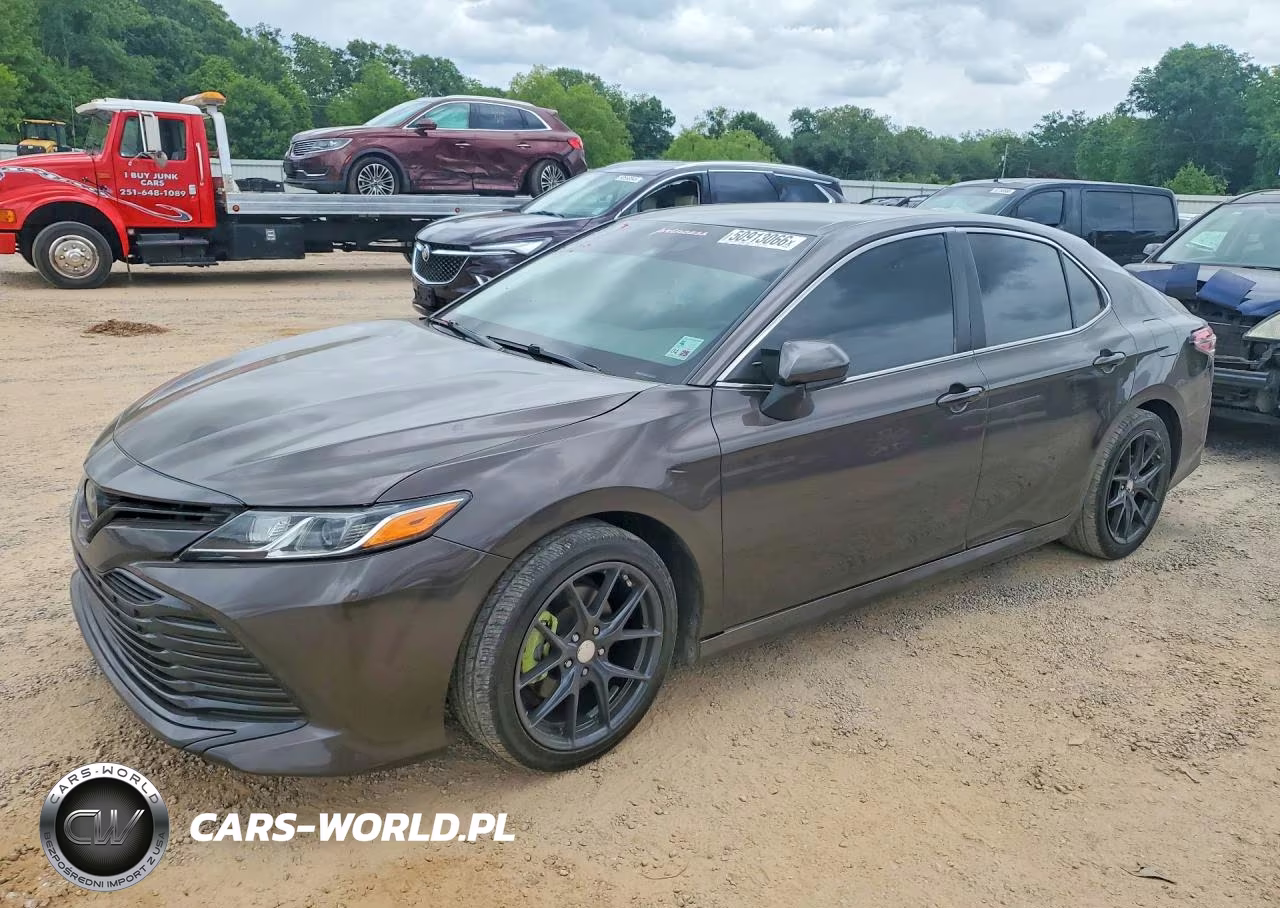 2018 Toyota Camry Le – zdjęcie 1 z 12