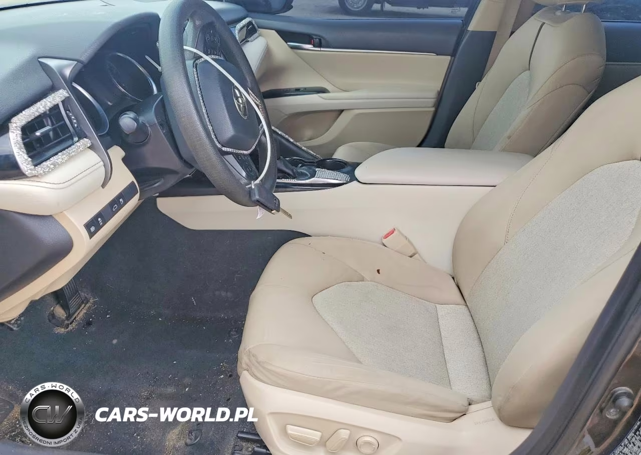 2018 Toyota Camry Le VIN:4T1B11HK7JU063913 - 7