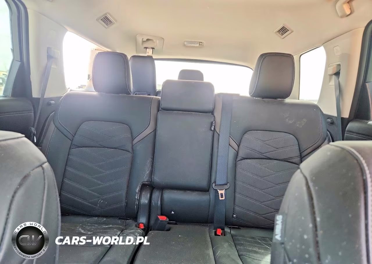 2025 Nissan Pathfinder Platinum VIN:5N1DR3DJ3SC308787 - 10