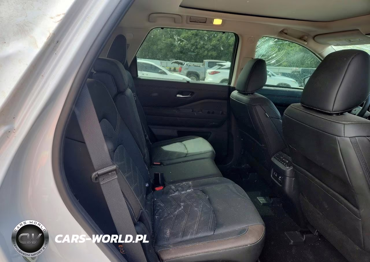 2025 Nissan Pathfinder Platinum VIN:5N1DR3DJ3SC308787 - 11