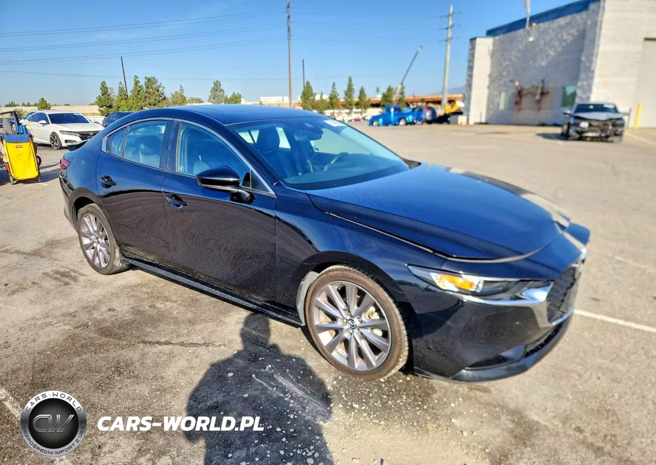 2022 Mazda 3 Preferred VIN:3MZBPACLXNM301845 - 4
