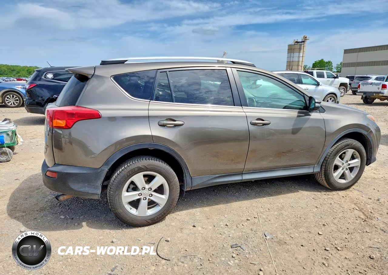 2013 Toyota Rav4 Xle VIN:2T3WFREV1DW007932 - 3