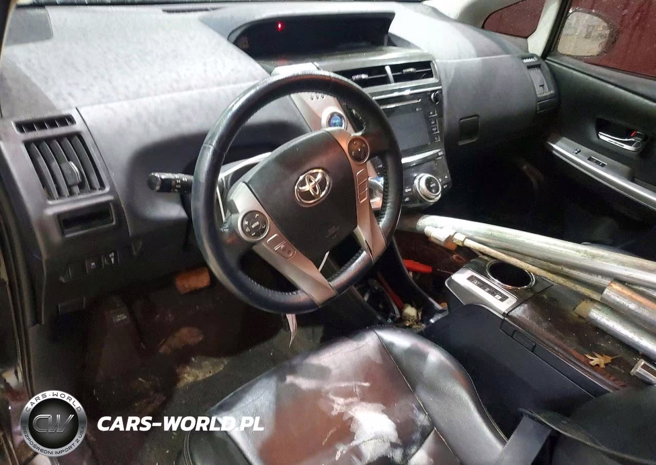 2017 Toyota Prius V Four VIN:JTDZN3EU9HJ060144 - 8