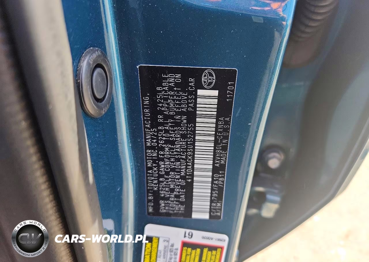 2025 Toyota Camry Le VIN:4T1DAACK9SU152755 - 12