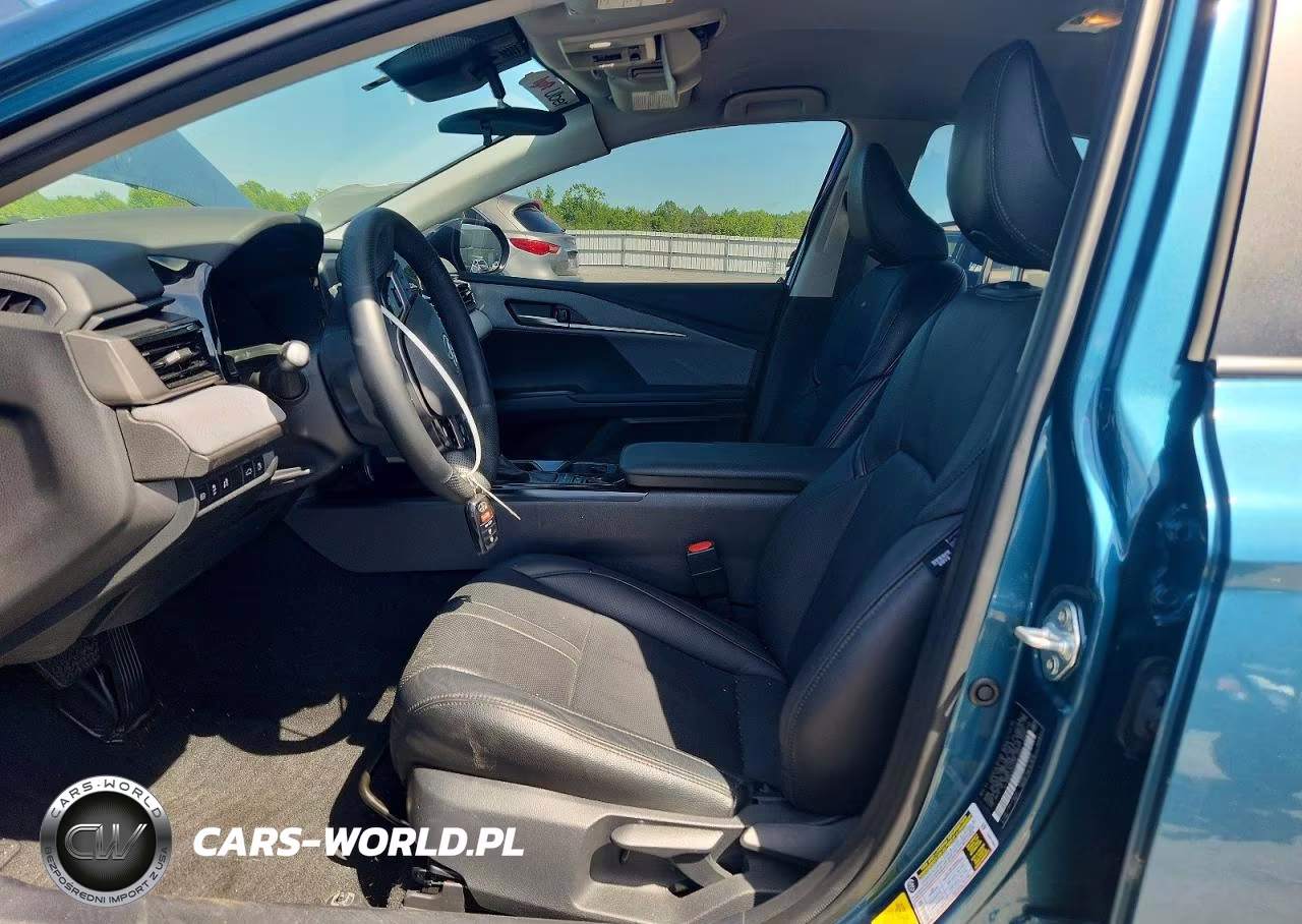 2025 Toyota Camry Le VIN:4T1DAACK9SU152755 - 7