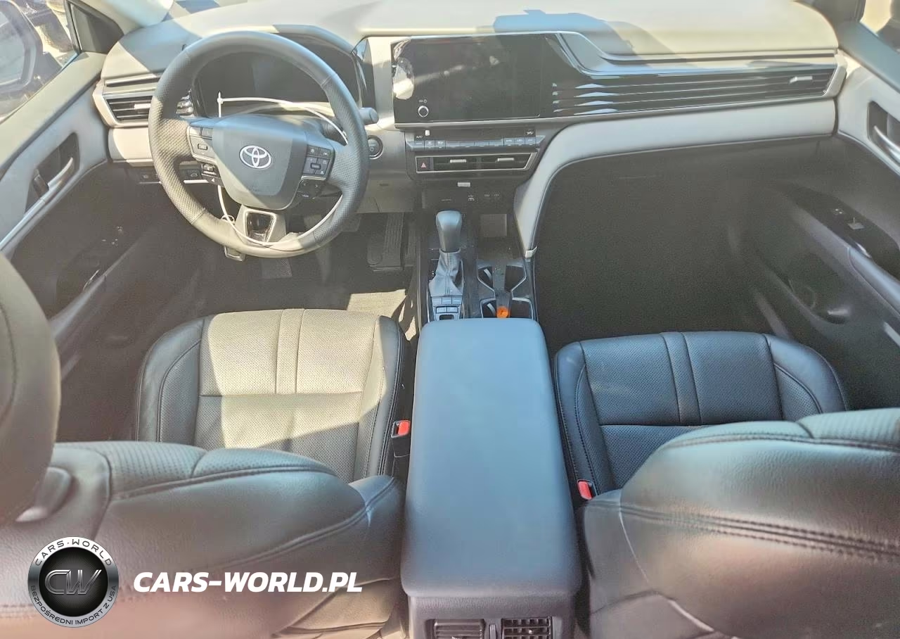 2025 Toyota Camry Le VIN:4T1DAACK9SU152755 - 8