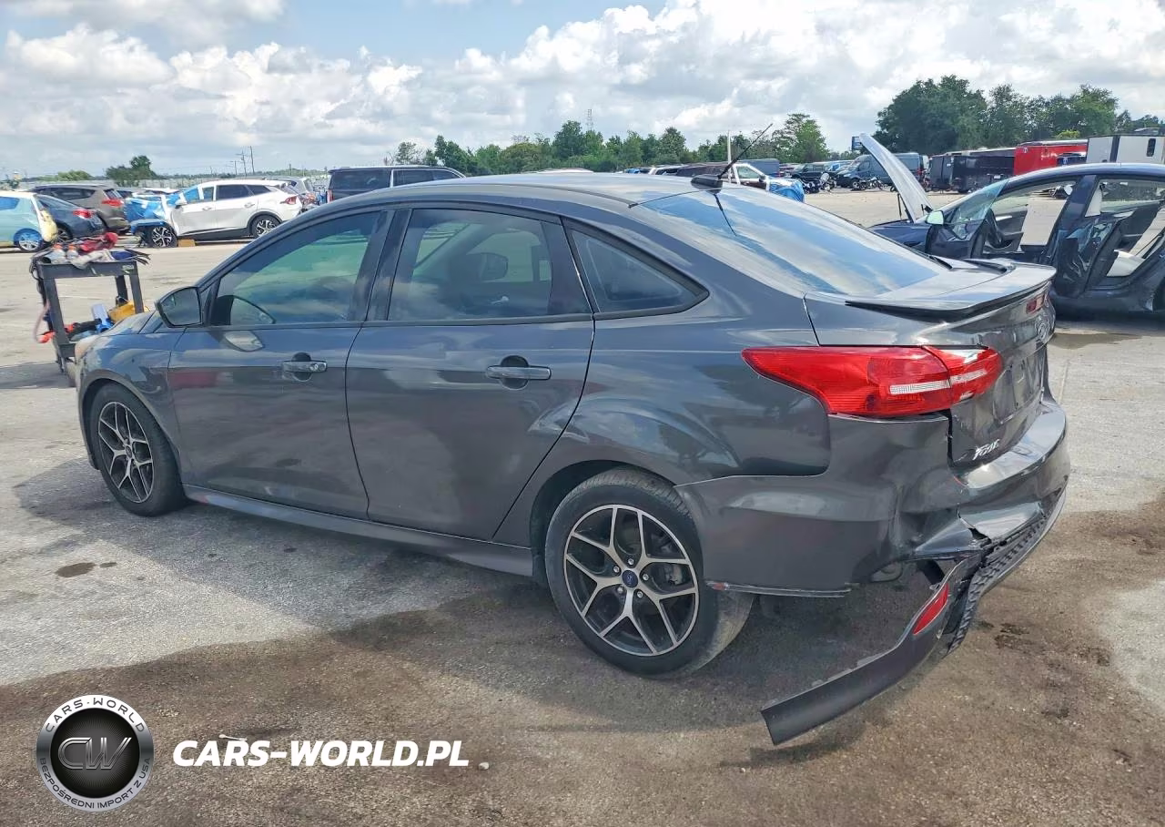2015 Ford Focus Se VIN:1FADP3F22FL385307 - 2