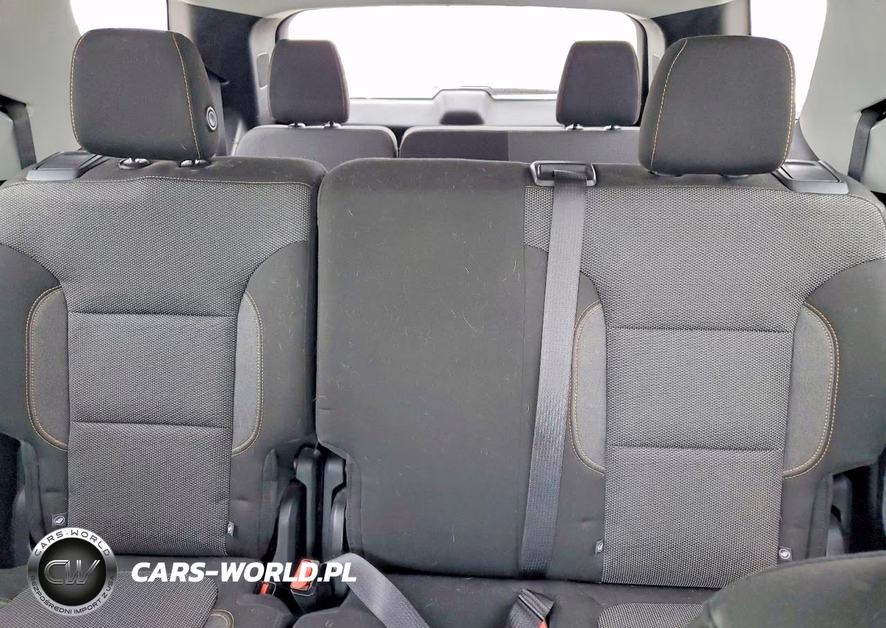 2018 Chevrolet Traverse Ls VIN:1GNERFKW1JJ106346 - 10