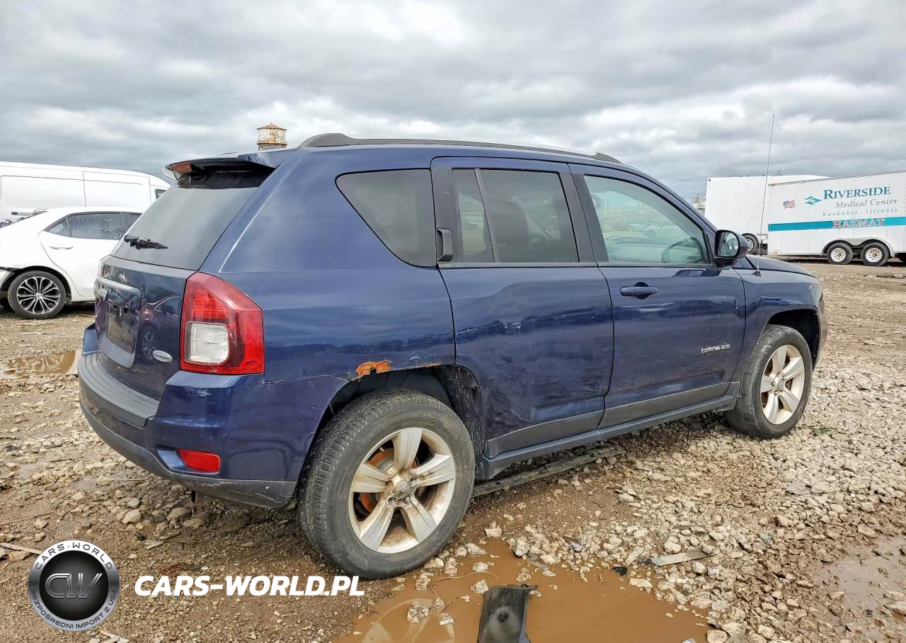 2016 Jeep Compass Latitude VIN:1C4NJDEB1GD782414 - 3
