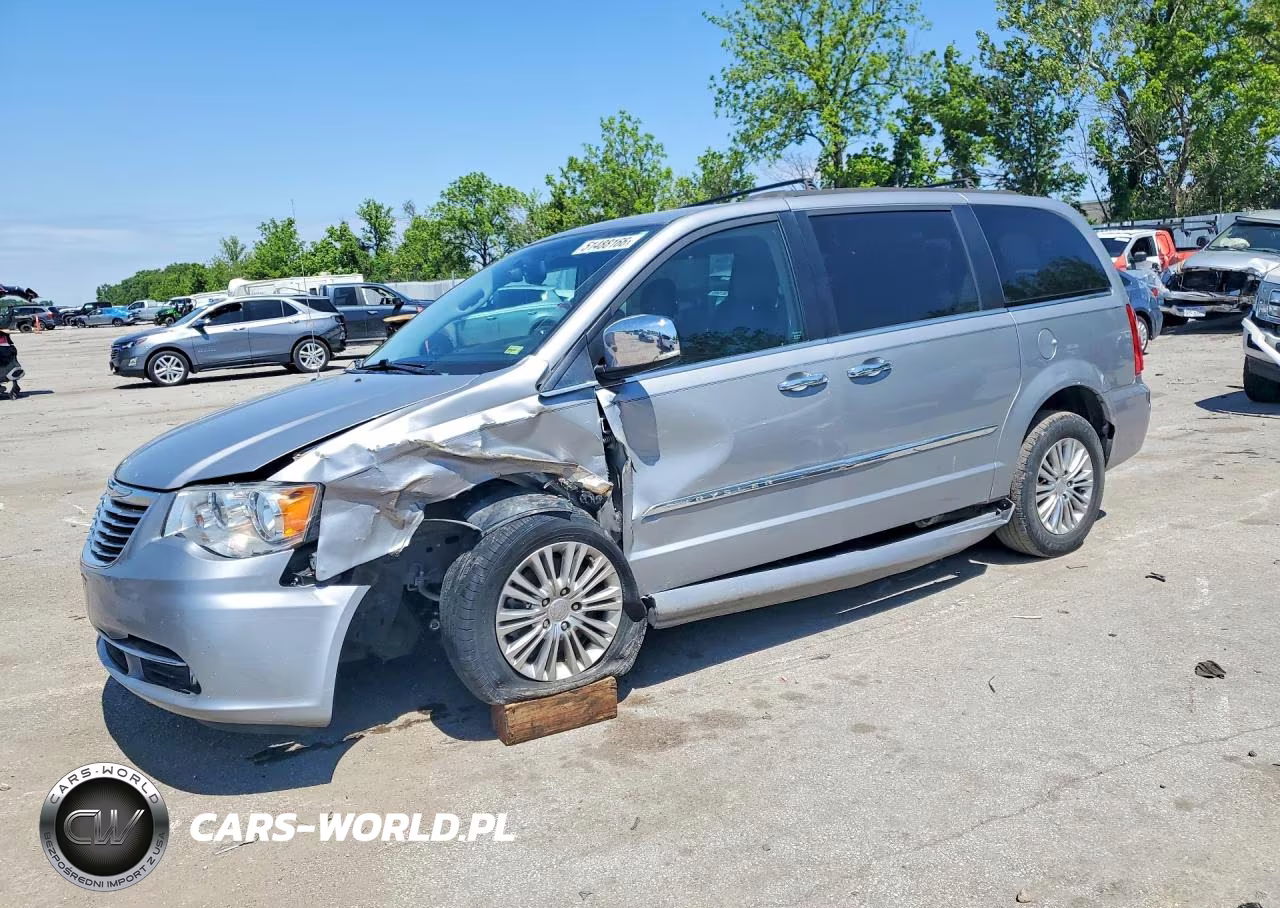 2015 Chrysler Town & Country Touring L – zdjęcie 1 z 13