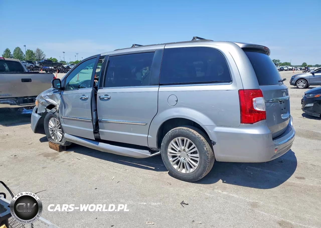2015 Chrysler Town & Country Touring L VIN:2C4RC1CG6FR577630 - 2