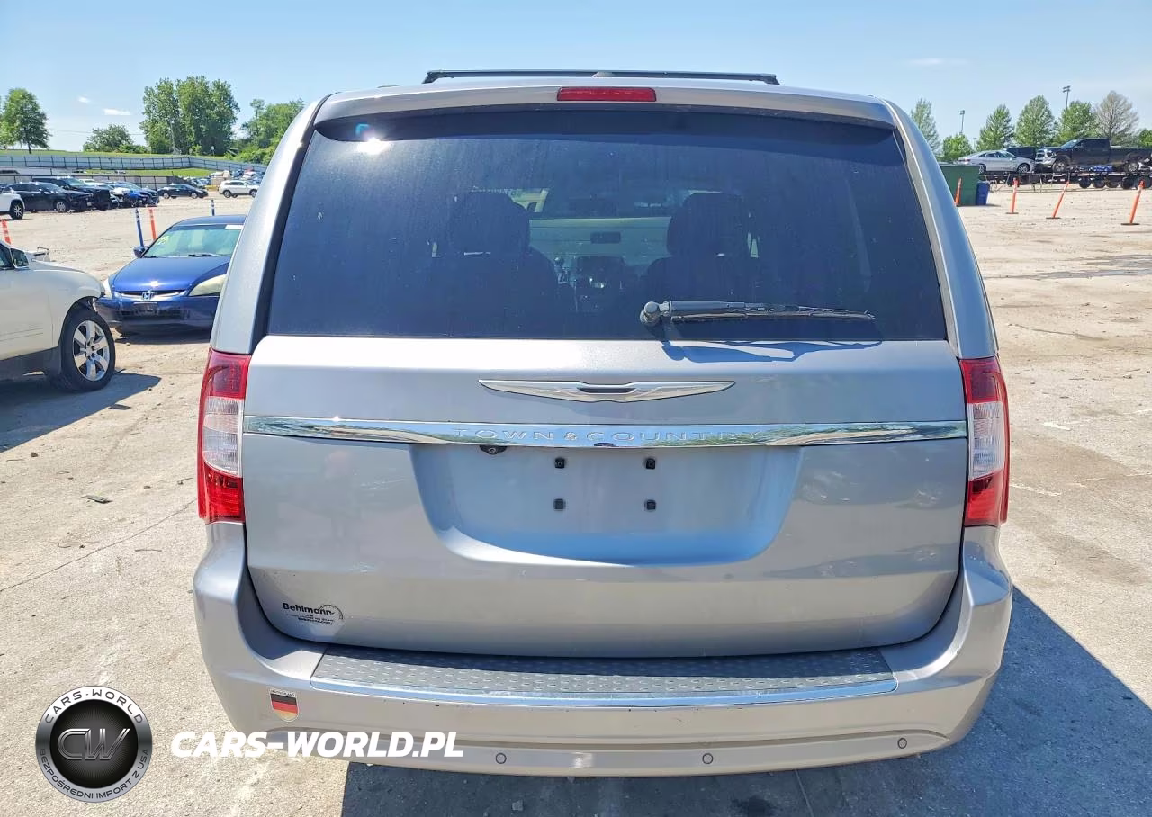 2015 Chrysler Town & Country Touring L VIN:2C4RC1CG6FR577630 - 6