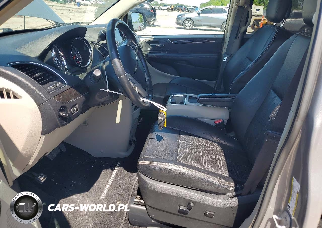 2015 Chrysler Town & Country Touring L VIN:2C4RC1CG6FR577630 - 7
