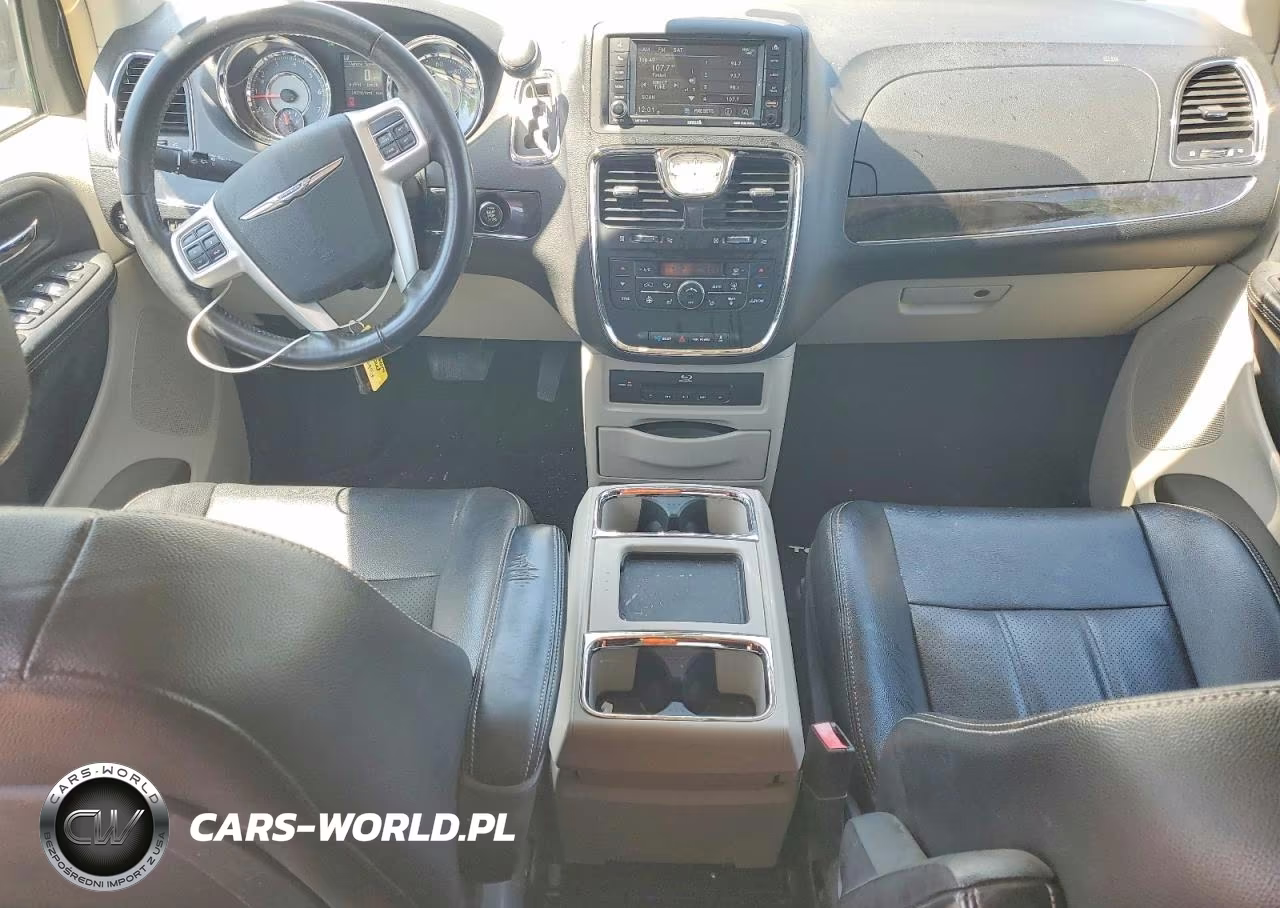 2015 Chrysler Town & Country Touring L VIN:2C4RC1CG6FR577630 - 8