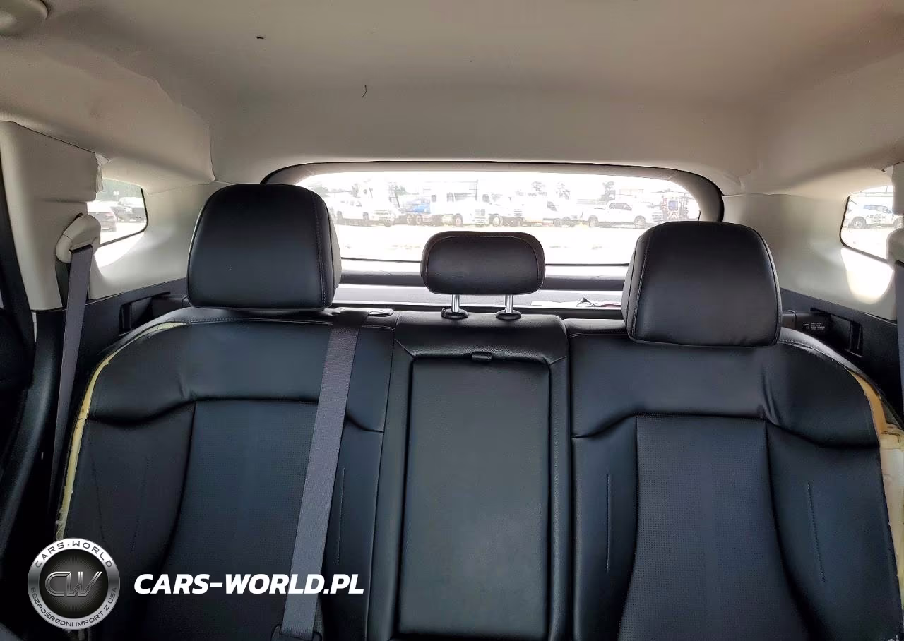 2026 Kia Sportage Ex VIN:5XYK33DF8TG381465 - 10
