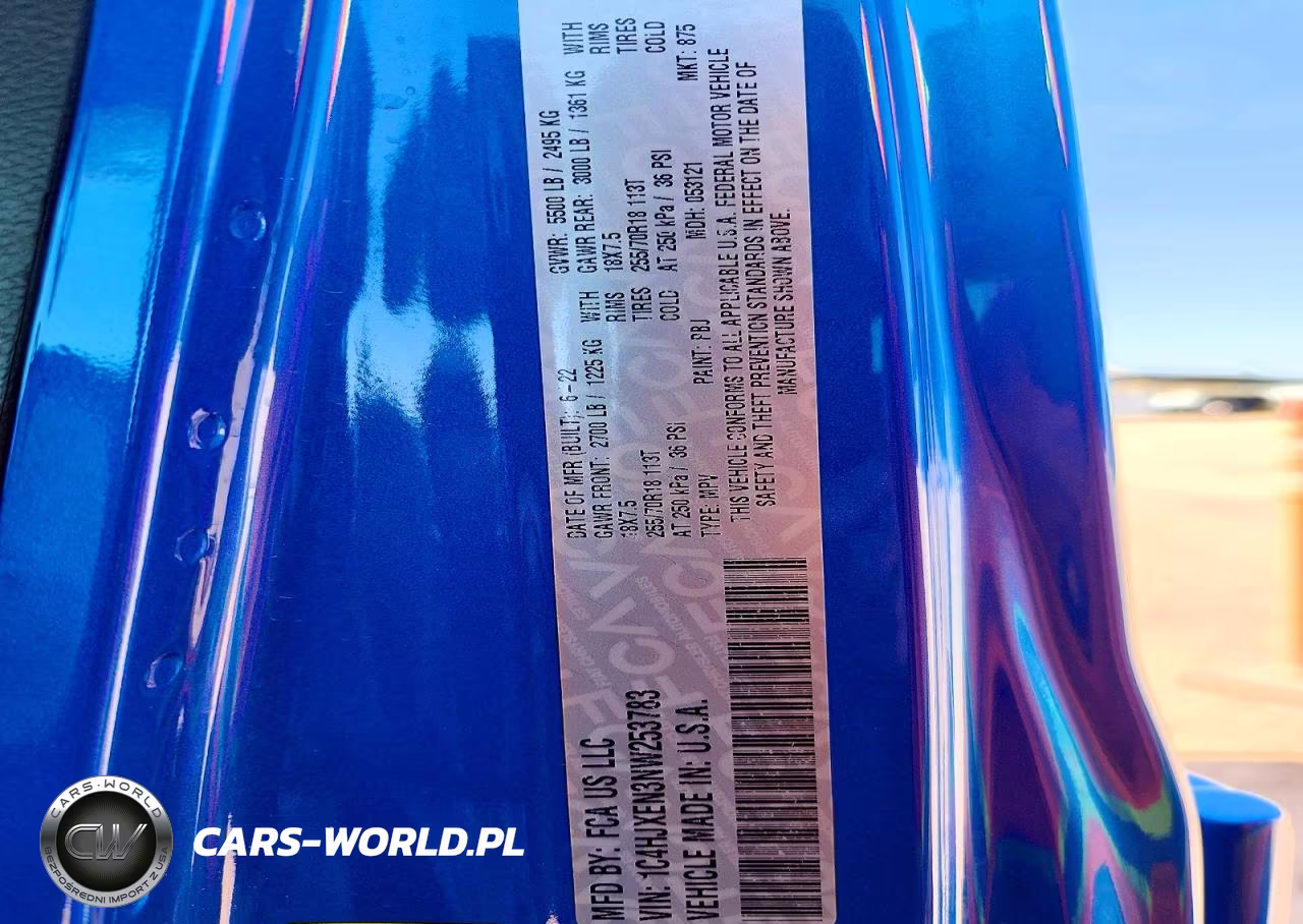 2022 Jeep Wrangler Unlimited Sahara VIN:1C4HJXEN3NW253783 - 13