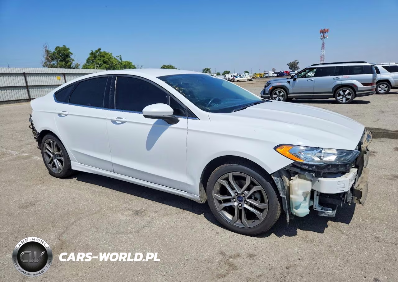 2017 Ford Fusion Se VIN:3FA6P0HD5HR299614 - 4