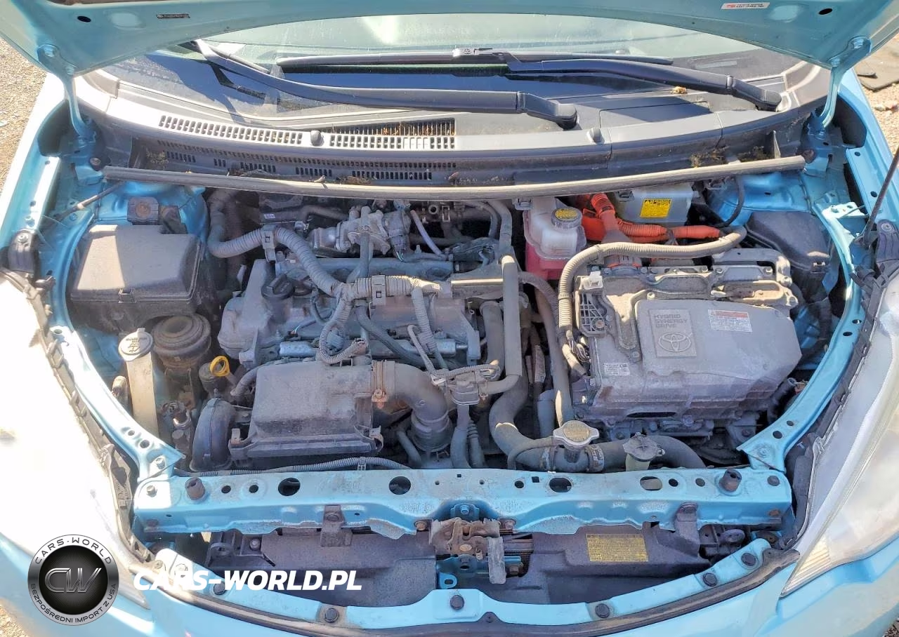 2013 Toyota Prius C Four VIN:JTDKDTB33D1051076 - 11