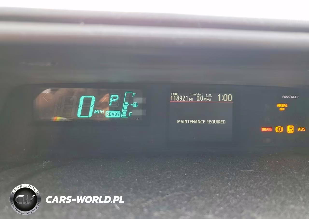 2013 Toyota Prius C Four VIN:JTDKDTB33D1051076 - 9