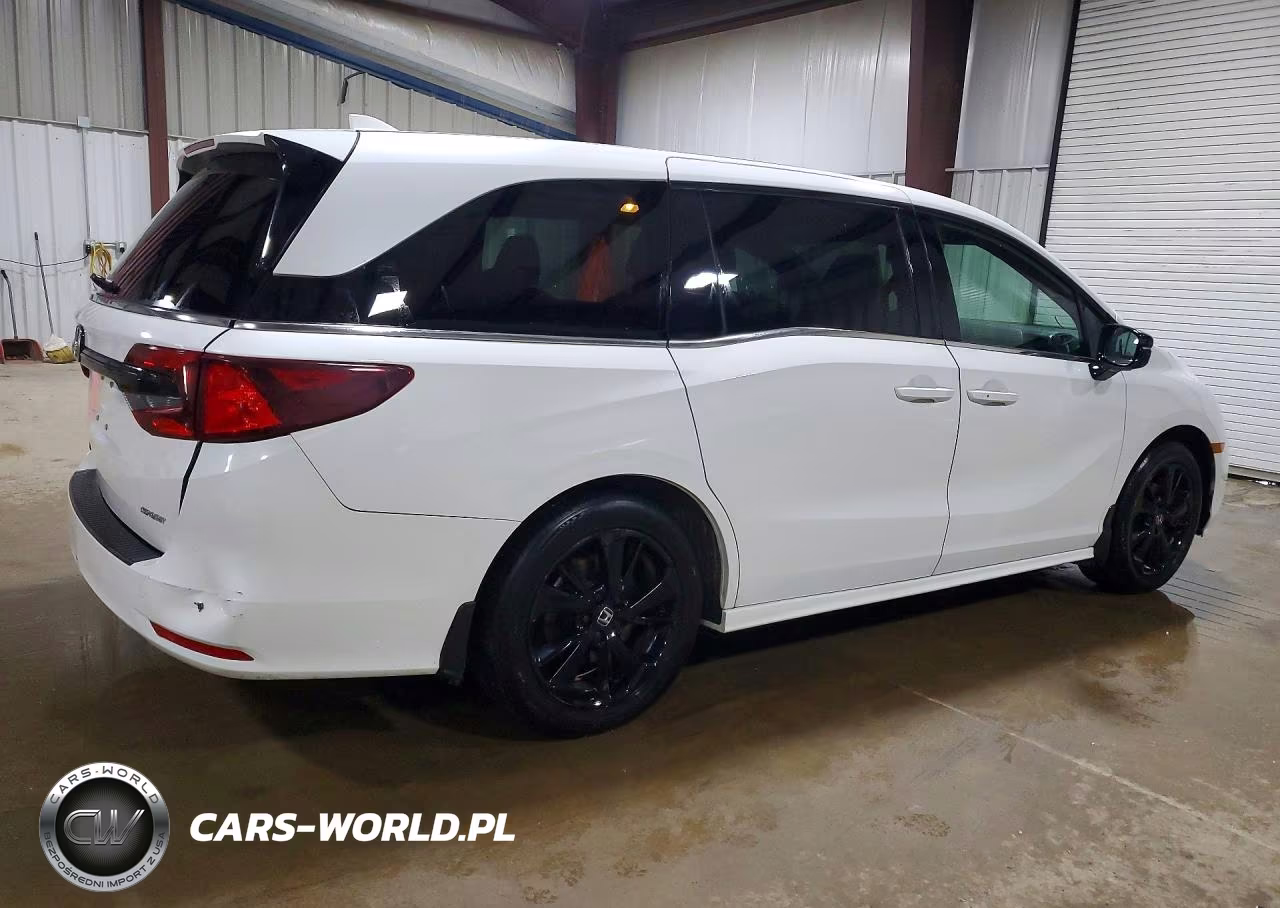 2023 Honda Odyssey Sport-L VIN:5FNRL6H76PB004875 - 3