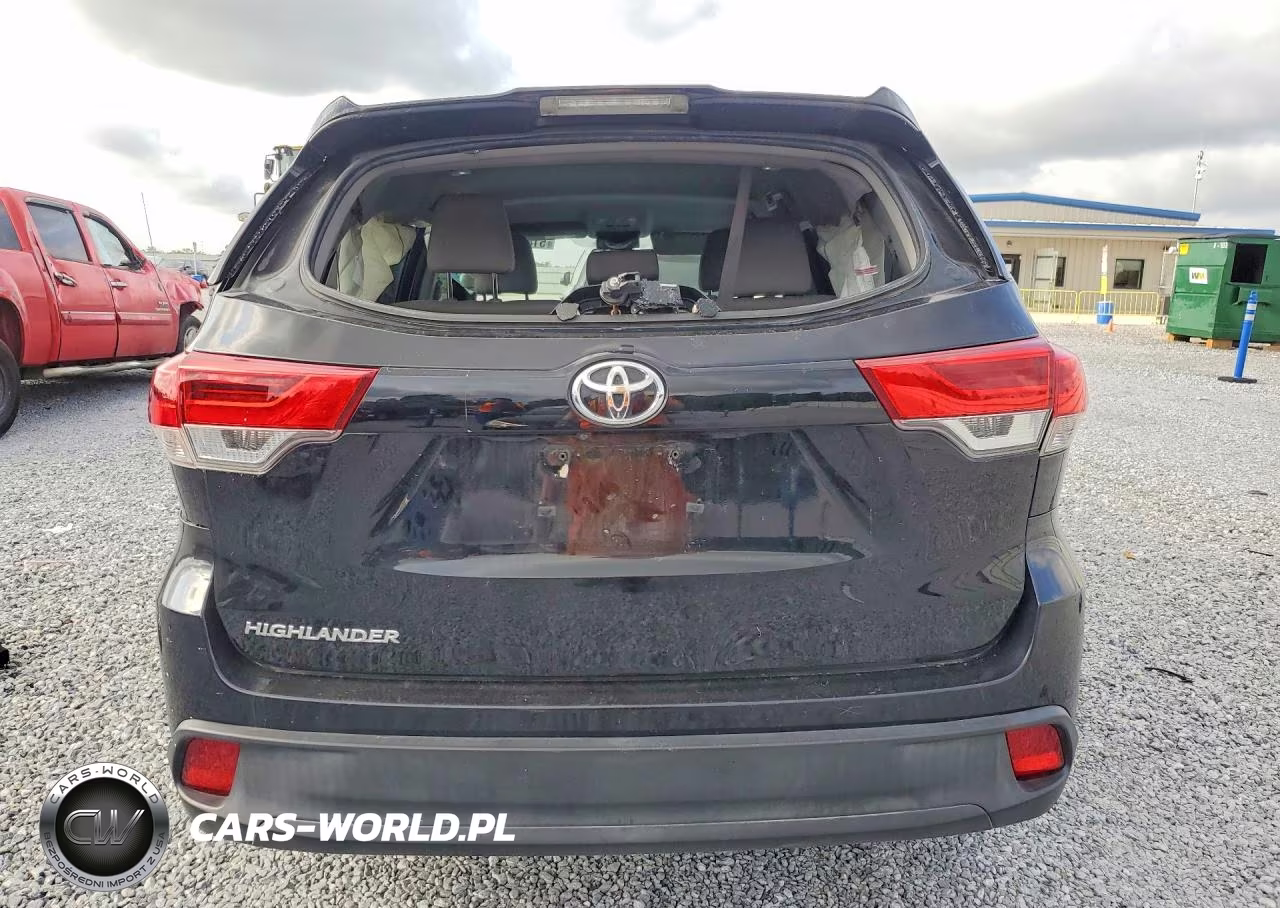 2018 Toyota Highlander Le VIN:5TDZZRFH7JS247223 - 6