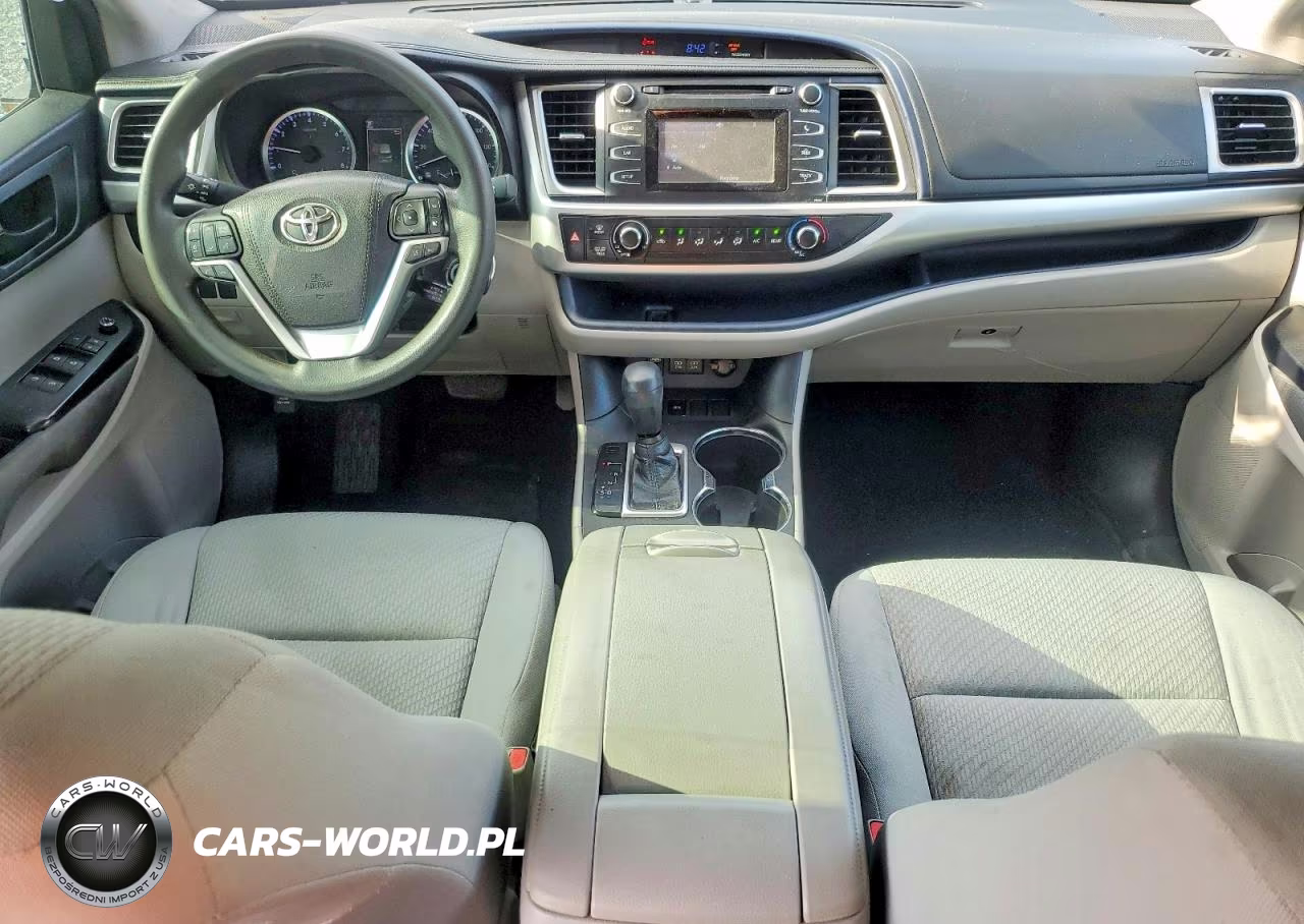 2018 Toyota Highlander Le VIN:5TDZZRFH7JS247223 - 8
