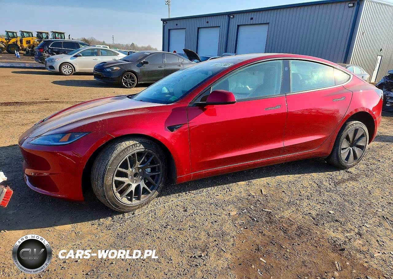 2025 Tesla Model 3 – zdjęcie 1 z 12