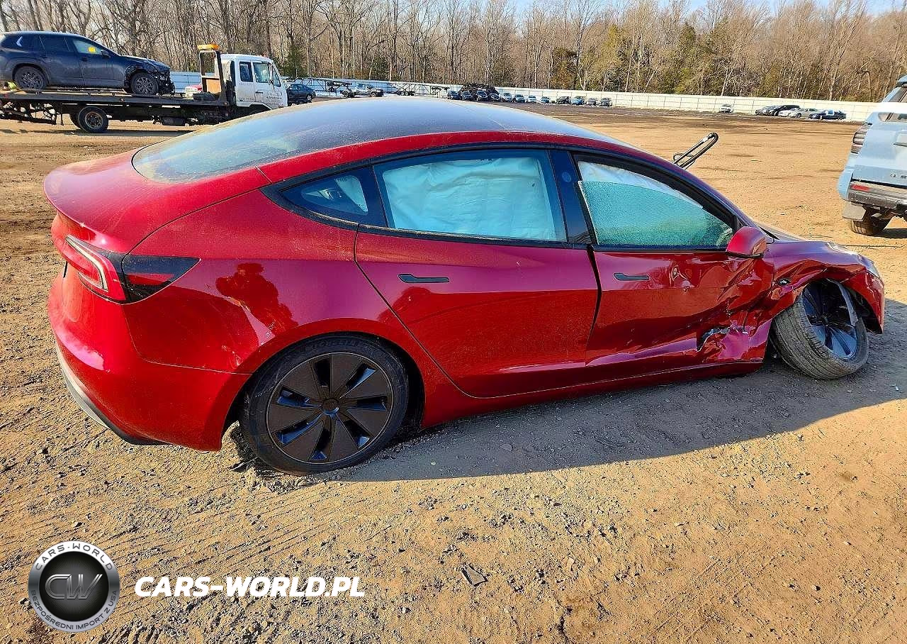 2025 Tesla Model 3 VIN:5YJ3E1EA1SF068267 - 3